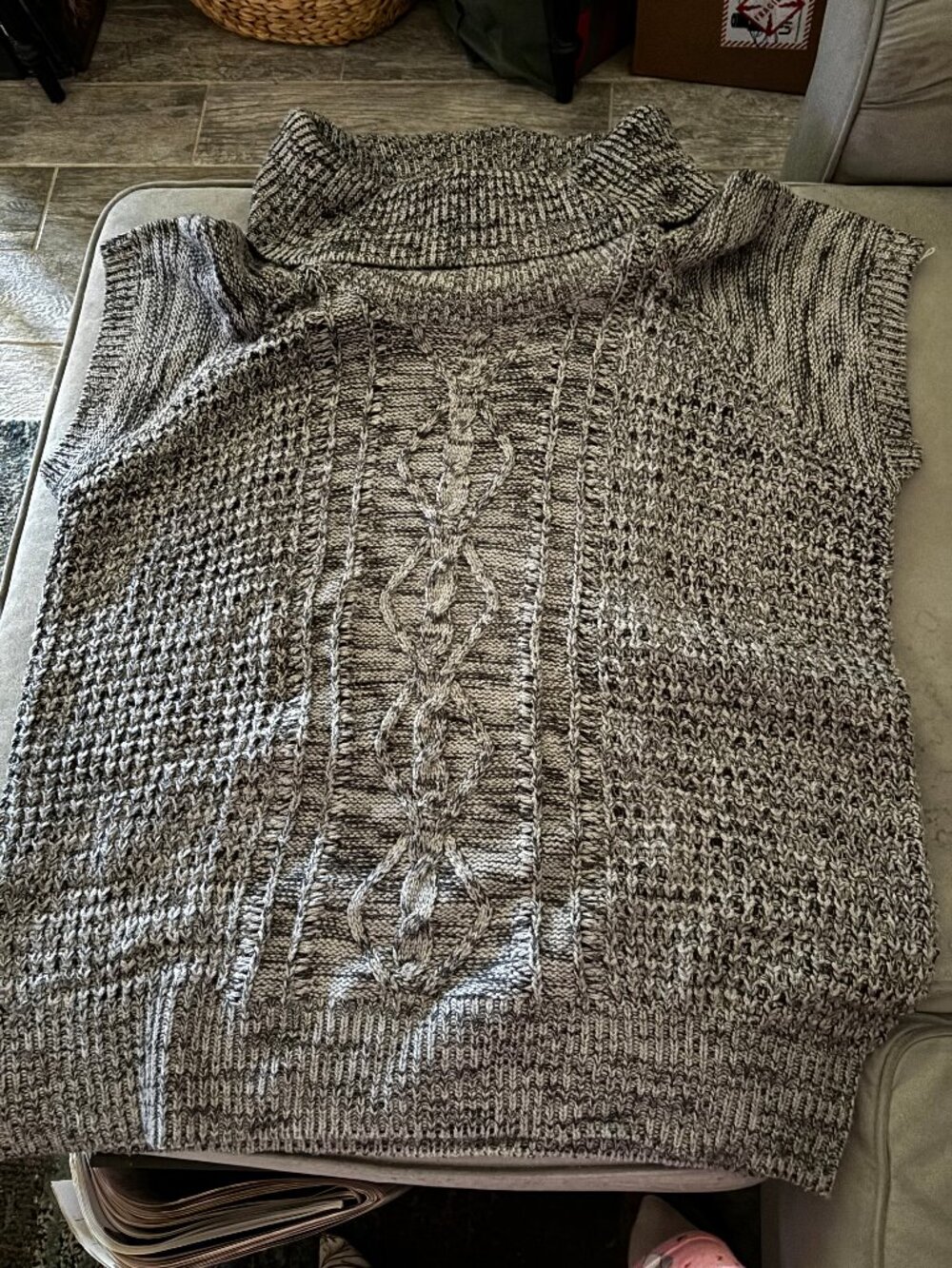 No Boundaries Gray Slouch Cap Sleeve Turtleneck, Size XXL